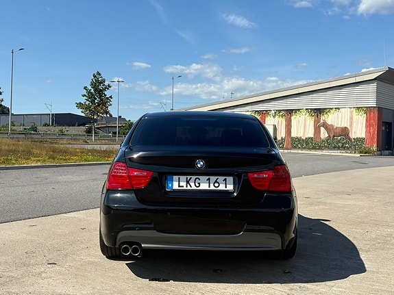BMW 325i 5 of 5
