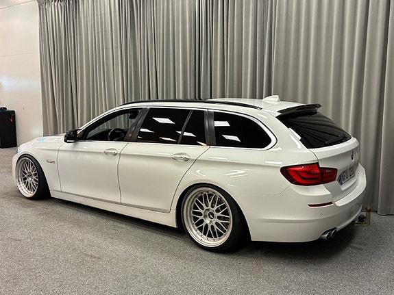 BMW 530d 4 of 5