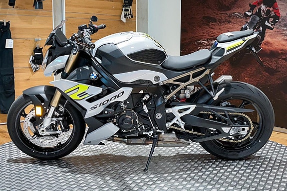 BMW S 1000 R | Performance | Nya däck | Nyservad 2 of 5