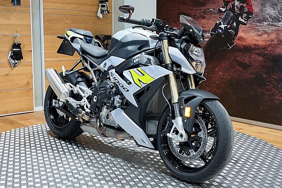 BMW S 1000 R | Performance | Nya däck | Nyservad 3 of 5