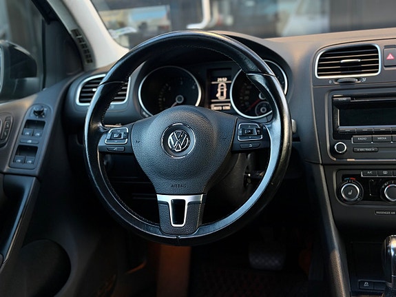 Volkswagen Golf VI 14 of 24