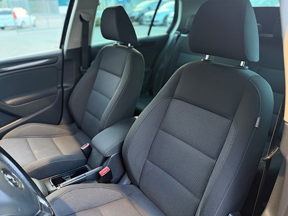 Volkswagen Golf VI 10 of 24