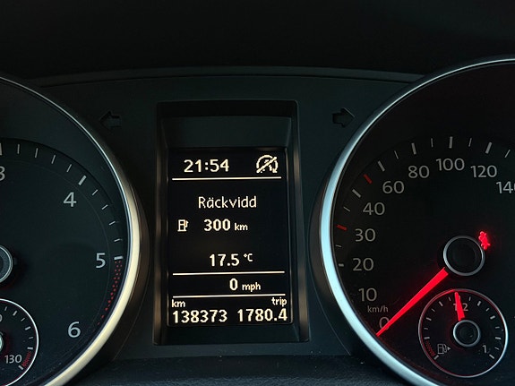 Volkswagen Golf VI 22 of 24