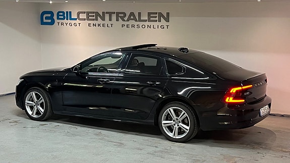Volvo S90 2 of 5