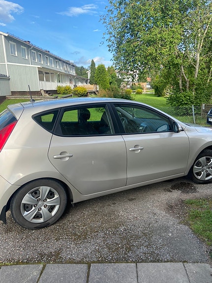 Hyundai i30 2 of 4