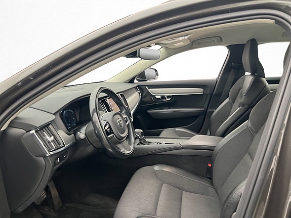 Volvo V90 11 of 30