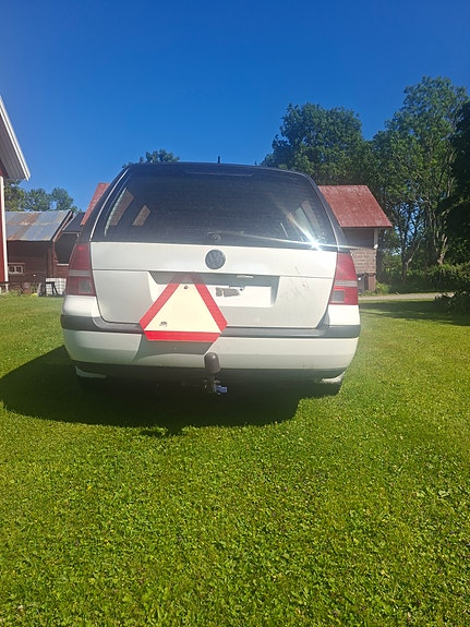 Volkswagen Golf IV 3 of 8