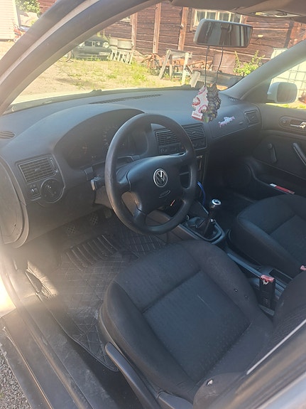 Volkswagen Golf IV 5 of 8