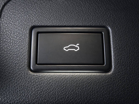 Volkswagen Passat 9 of 18
