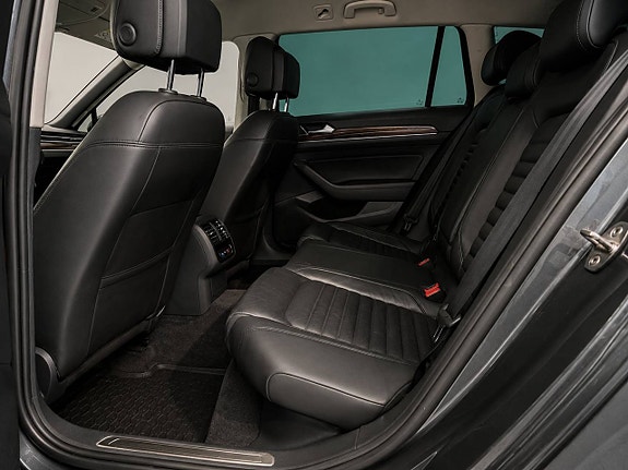Volkswagen Passat 18 of 18
