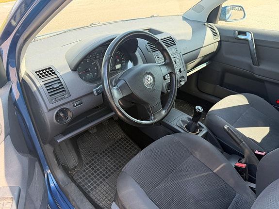 Volkswagen Polo 6 of 9
