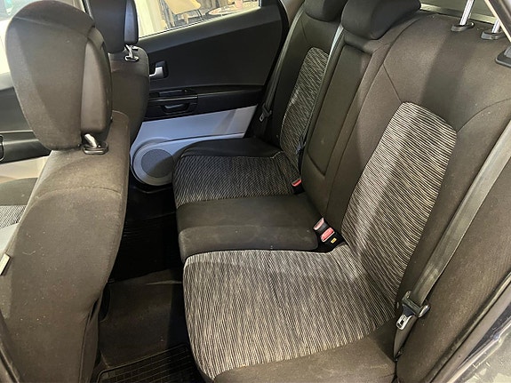 Kia Ceed 7 of 10