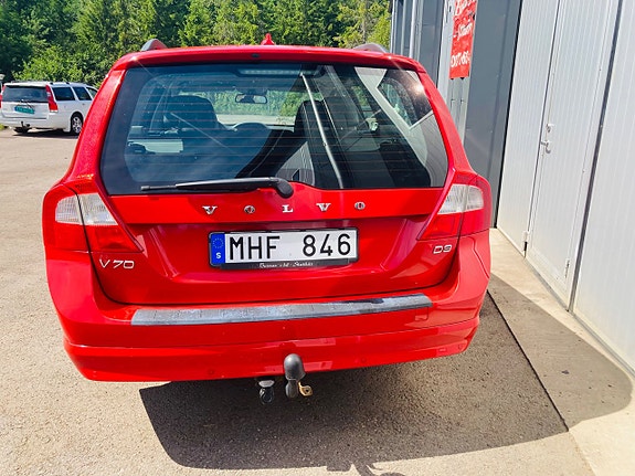 Volvo V70 3 of 5