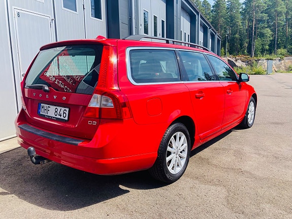 Volvo V70 4 of 5
