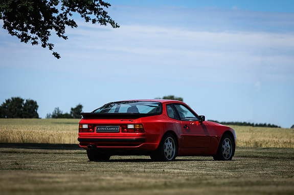 Porsche 944 8 of 16