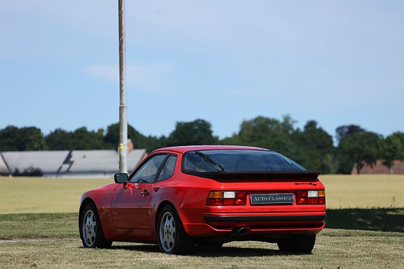 Porsche 944 6 of 16