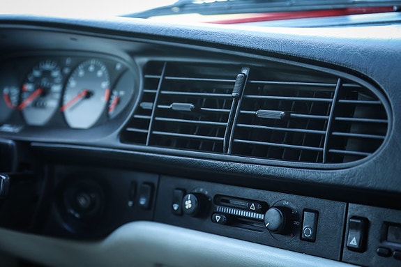 Porsche 944 15 of 16