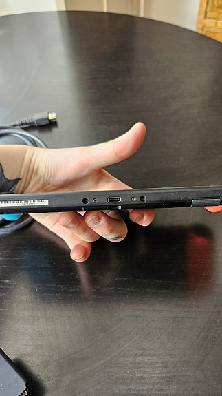 Nintendo Switch model 2022 image 4