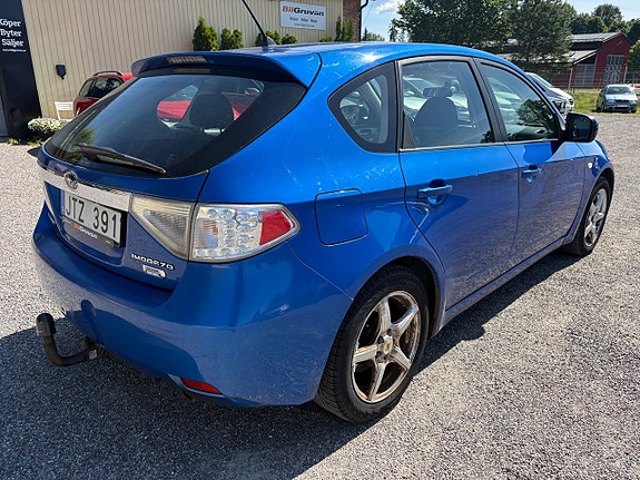 Subaru Impreza 3 of 5