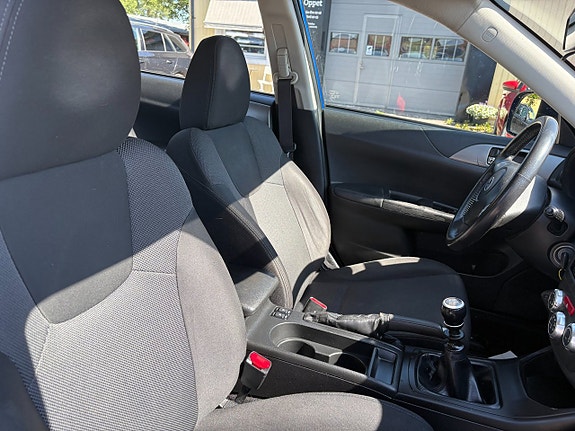 Subaru Impreza 7 of 7