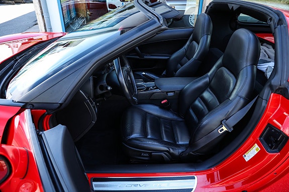 Chevrolet Corvette 11 of 19