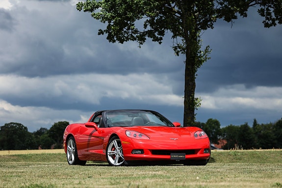 Chevrolet Corvette 2 of 5
