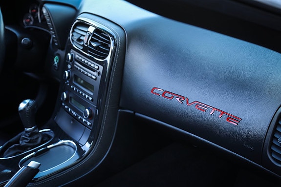 Chevrolet Corvette 17 of 19