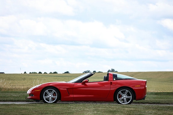 Chevrolet Corvette 5 of 5