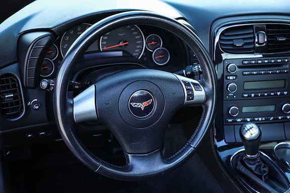 Chevrolet Corvette 13 of 19