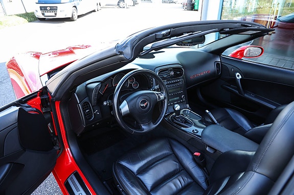Chevrolet Corvette 12 of 19
