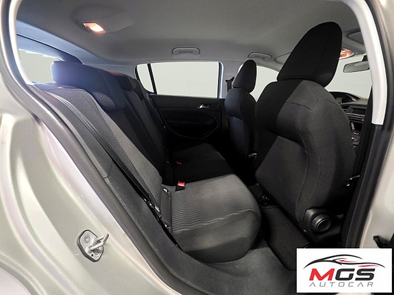 Peugeot 308 14 of 25