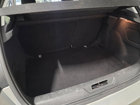 Peugeot 308 21 of 25