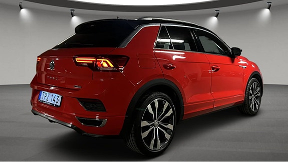 Volkswagen T-Roc 3 of 5
