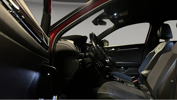 Volkswagen T-Roc 5 of 5