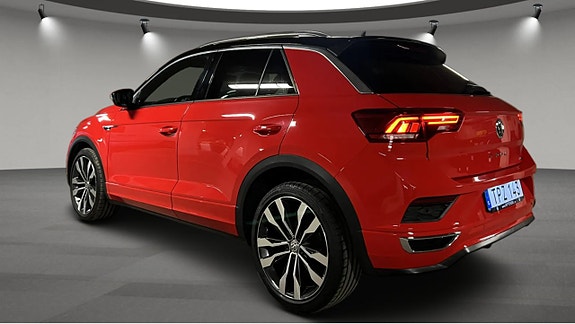 Volkswagen T-Roc 4 of 5