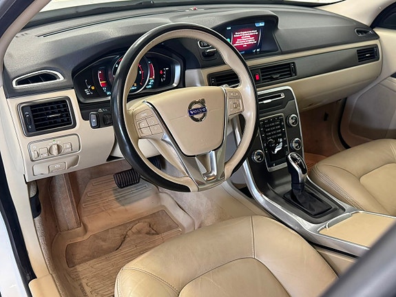 Volvo XC70 7 of 30