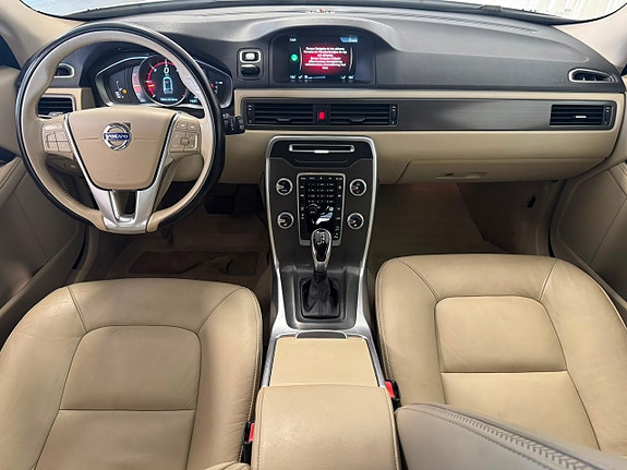 Volvo XC70 26 of 30