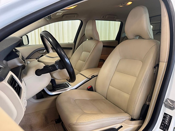 Volvo XC70 8 of 30