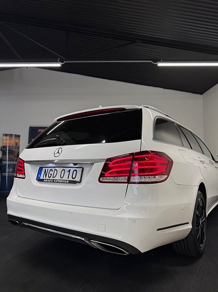 Mercedes-Benz E220 7 of 21