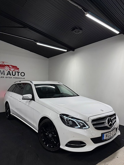 Mercedes-Benz E220 3 of 21