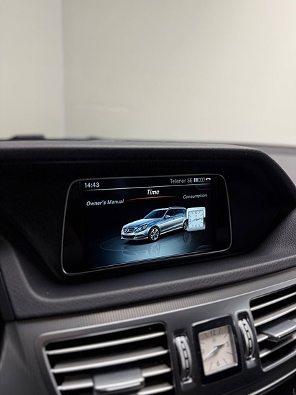 Mercedes-Benz E220 16 of 21