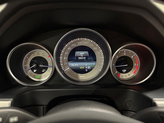 Mercedes-Benz E220 14 of 21