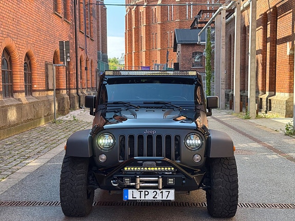Jeep Wrangler 10 of 23