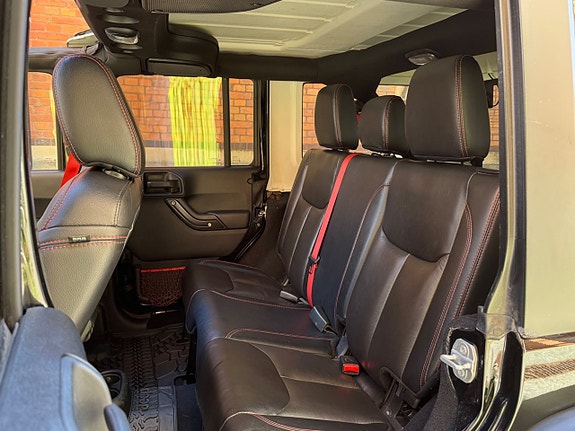 Jeep Wrangler 18 of 23
