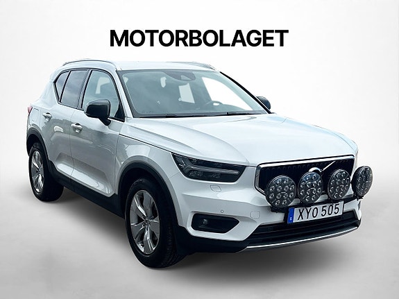 Volvo XC40 6 of 15