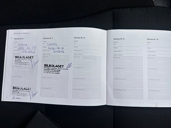 Volvo XC40 13 of 15