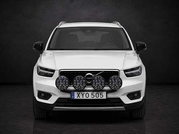 Volvo XC40 5 of 11