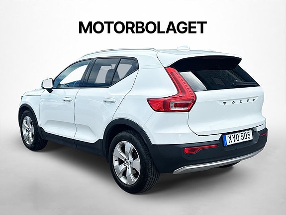 Volvo XC40 3 of 5