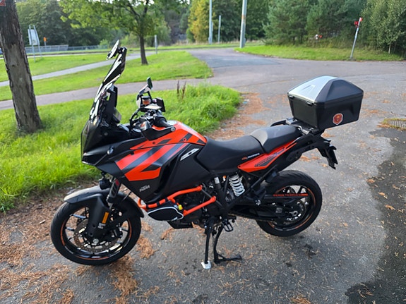 KTM 1290 Super Adventure 2 of 3