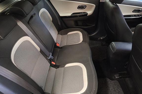 Kia Ceed 10 of 30